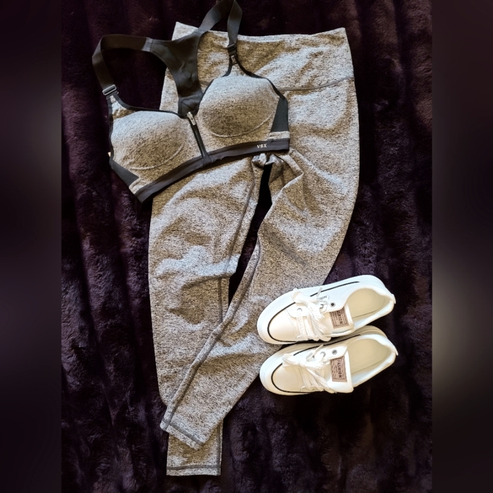 Victoria Secret Sportswear set. Size Medium